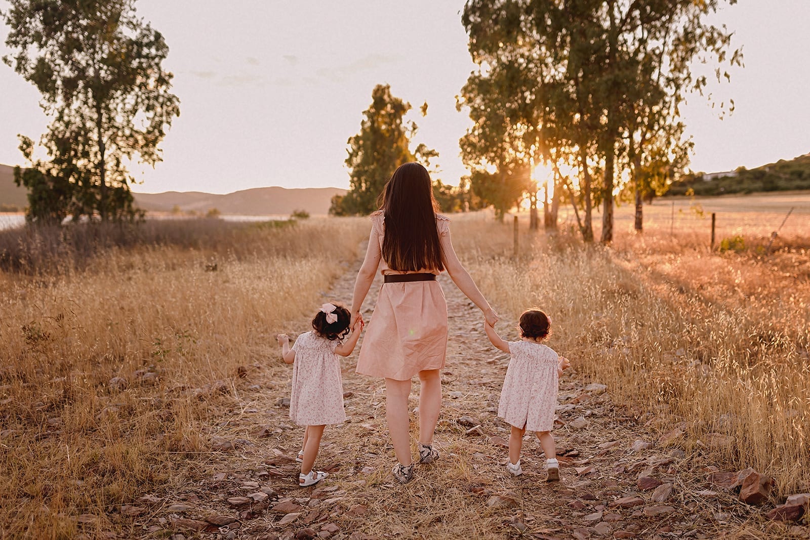 Carmen León, Fabiola & Victoria